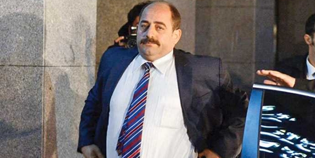 Zekeriya Öz'e pornodan suç duyurusu!