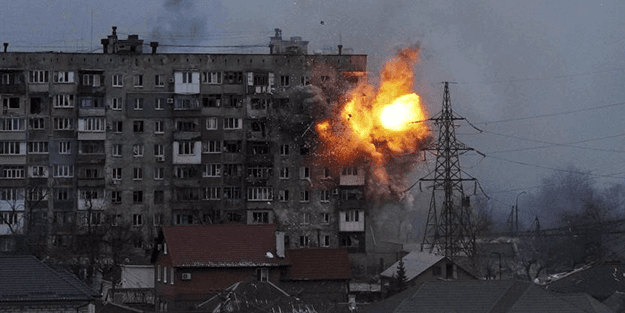 Zelenski, Mariupol'un Rus ordusunca kuşatıldığını duyurdu!