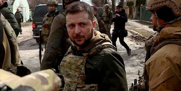 Zelenskiy, Donetsk bölgesinde birlikleri denetledi