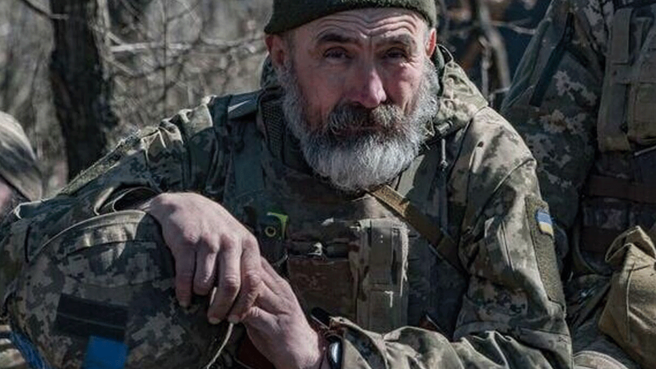 Zelenskiy gözünü 60 yaş üstüne dikti! Orduya alınmalarına izin veren yasayı imzaladı