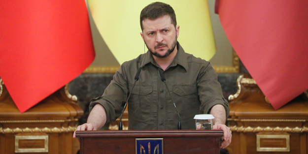 Zelenskiy'den o ülkelere ağır sözler: Kanlı para ile ödüyorlar