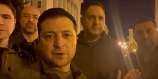 Zelenskiy'den videolu paylaşım: Buradayız