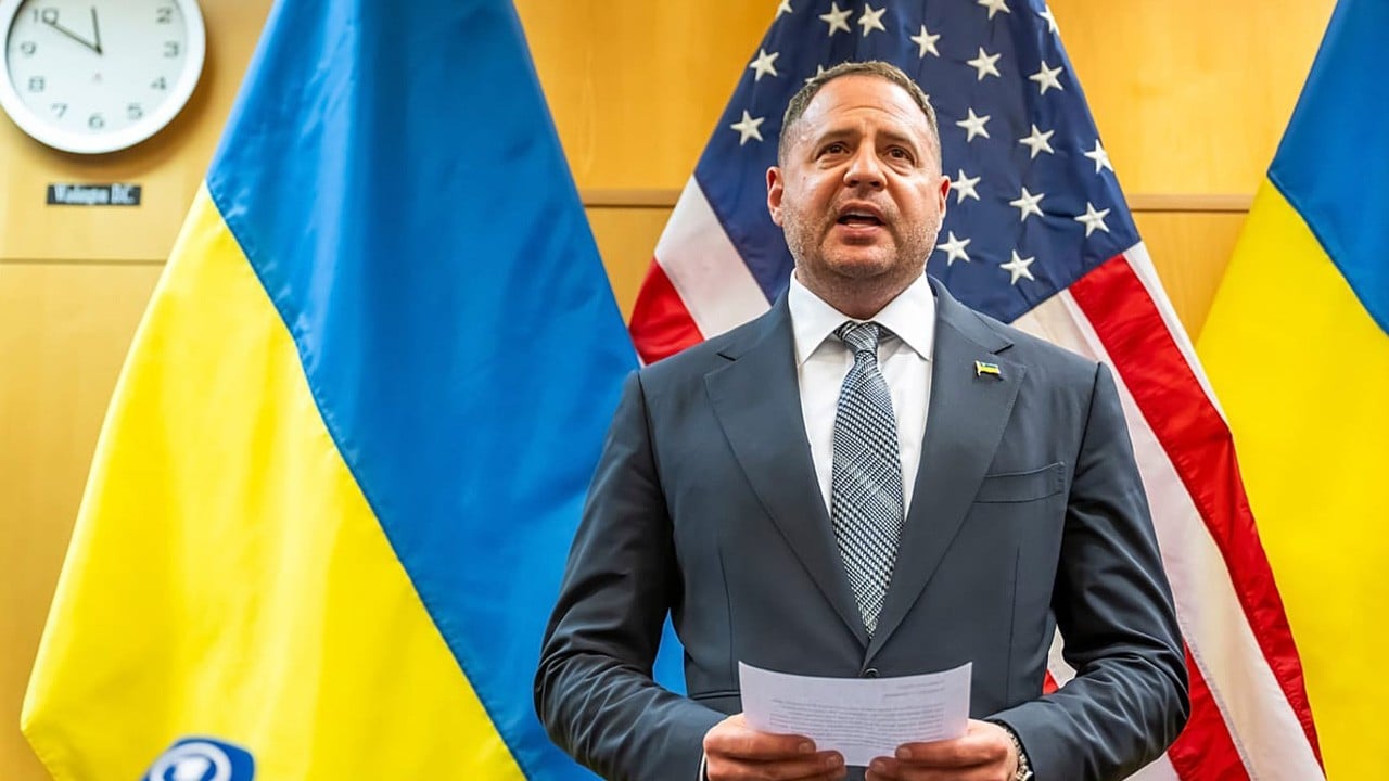 Zelenskiy’nin sağ koluna baskın