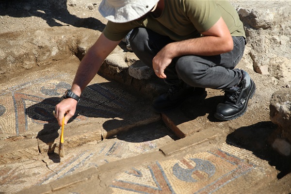 Zemin mozaiği bulunan alan turizme kazandırılacak
