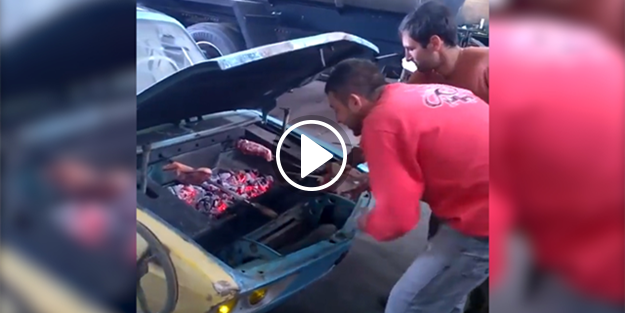 Oto tamirhanesinde mangal keyfi