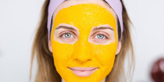 Zerdeçal maskesi nedir? Nasıl yapılır? Tek seferde öyle bir büyük katkısı var ki! Gelin böyle birlikte yapalım