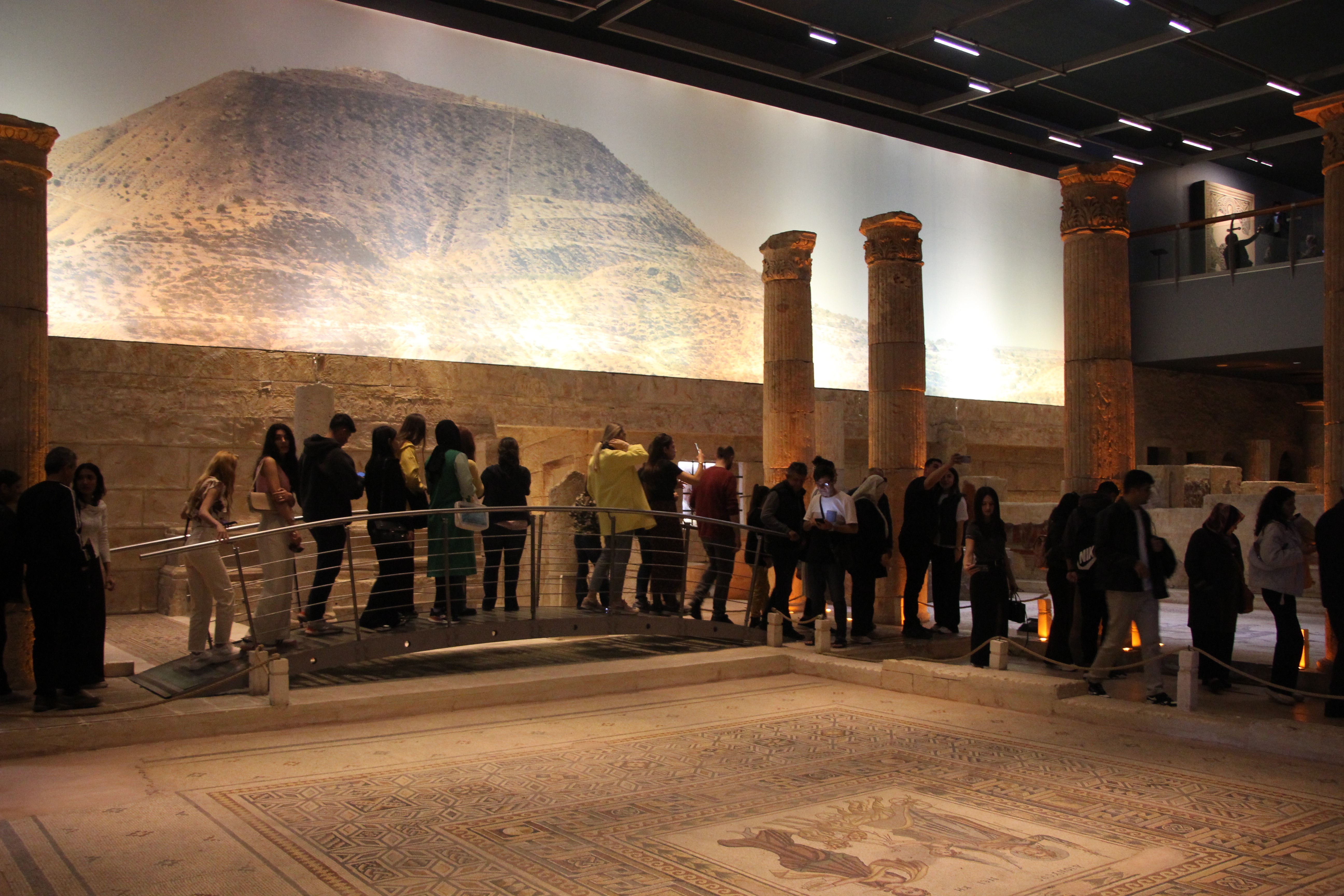 Zeugma Mozaik Müzesi bayramda ziyaretçi akınına uğruyor