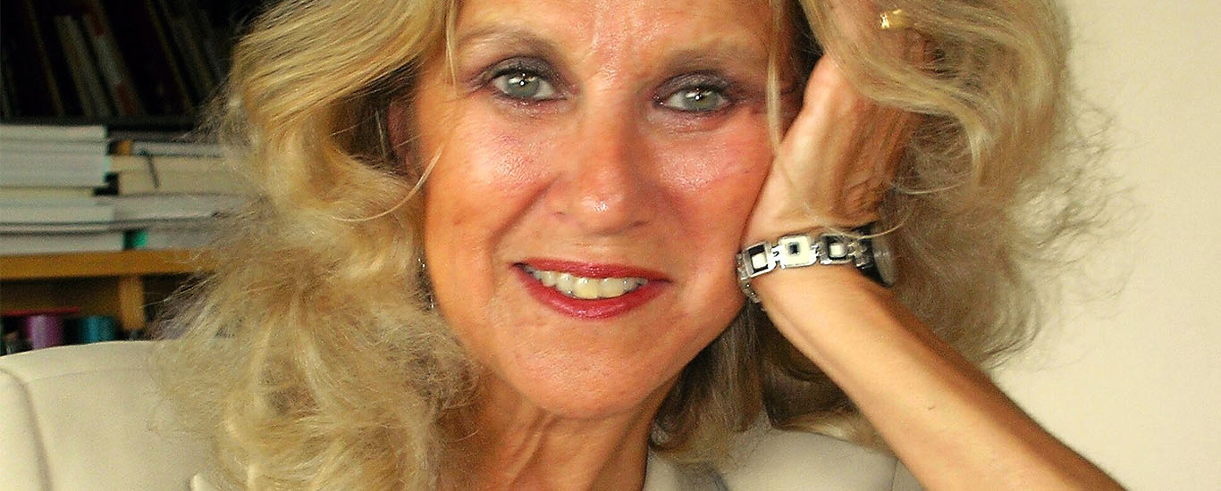 Zeynep Oral, Türkiye’ye kinini böyle kustu! Hadi oradan be kokona