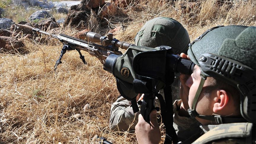 Zeytin Dalı bölgesinde 2 PKK/YPG'li terörist yakalandı