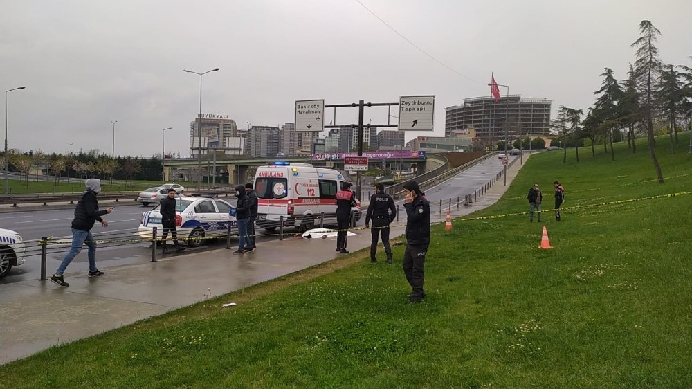 Zeytinburnu Sahil Yolunda bıçaklı kavga: 1 ölü, 1 yaralı 