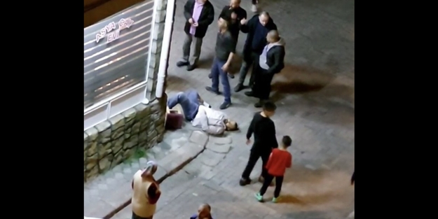 Zeytinburnu'nda çıkan silahlı kavgada 3 kişi yaralandı
