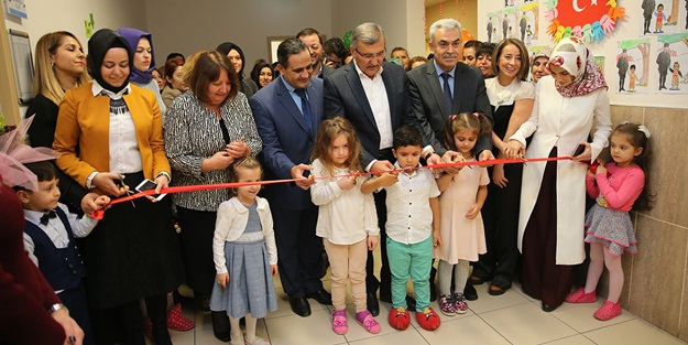 Zeytinburnu’nda ev hanımları iş sahibi oluyor