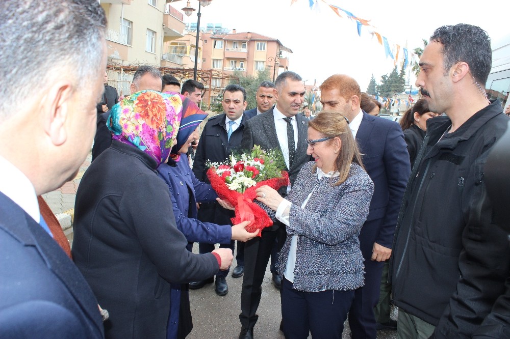 Bakan Ruhsar Pekcan; Zeytindalı Sınır Kapısı haftaya açılacak