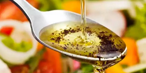 Zeytinyağı sahte mi? İşte anlamaya yönelik dikkat çeken 3 önemli kriter! Hemen uygulamaya devam edin