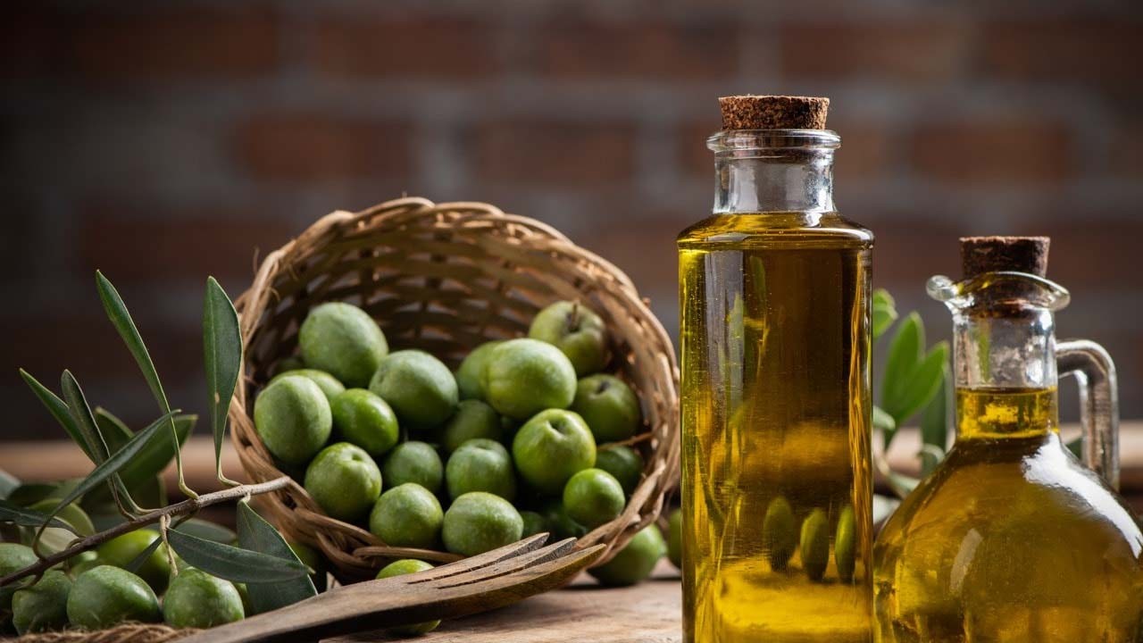 Zeytinyağı ya da tereyağı değil: Sağlığa en faydalı yağ bakın neymiş!