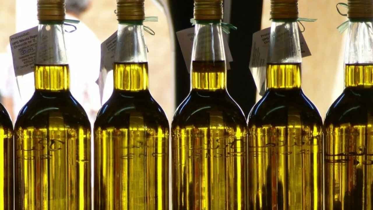 Zeytinyağına gıda boyası karıştıran sahtekarlar açıklandı! İşte o markalar...