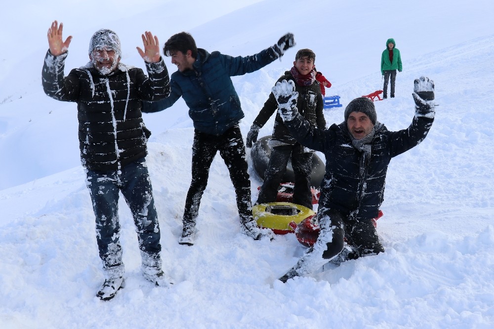 Zigana Dağı yarıyıl tatilinde doldu taştı 
