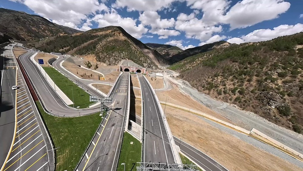 Zigana Tüneli ve Eğiste Hadimi Viyadükü'ne IRF'den birincilik ödülü