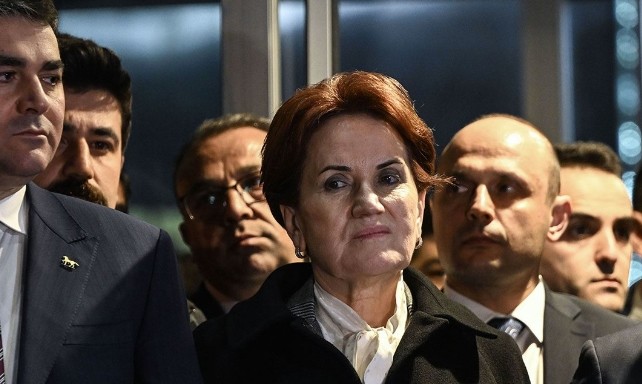 Zillette at pazarlığı başladı! Kumarbaz Meral