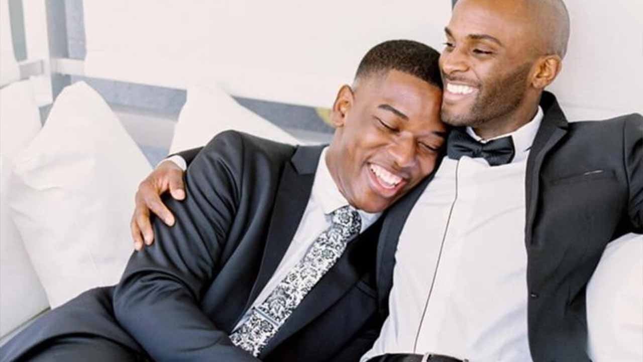 Zimbabve'de eşcinsel çifte biyoloji dersi gibi ceza! Hamile kalmazlarsa idam edilecekler