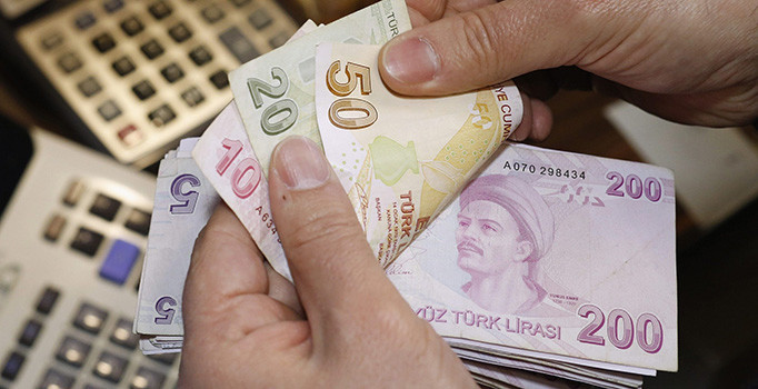 Zimmetine 4,5 milyon lira geçiren bankacıya 6 yıl 3 ay hapis cezası verildi