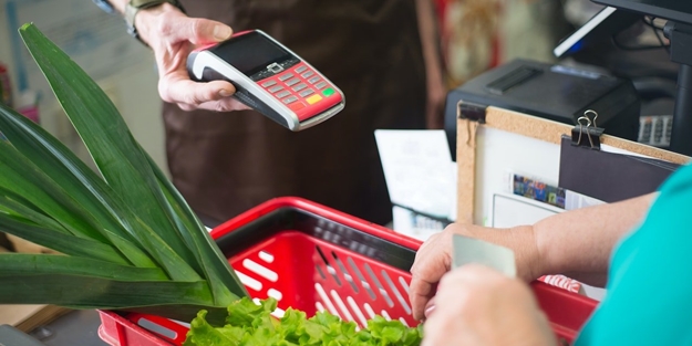 Zincir marketlerden peş peşe indirim kararı