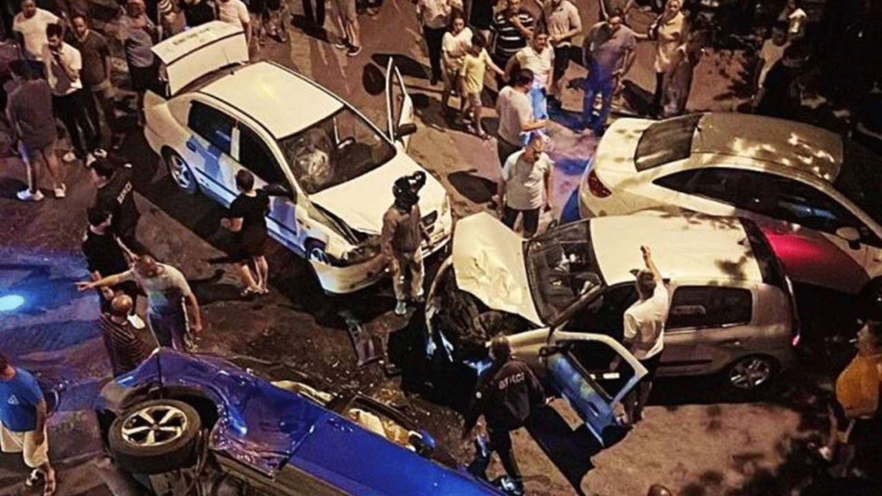 Zincirleme kaza: Ortalık savaş alanına döndü