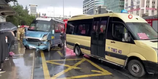 Zincirleme kaza: Trafik durma noktasına geldi