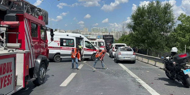 Zincirleme kazada 5 araç birbirine girdi