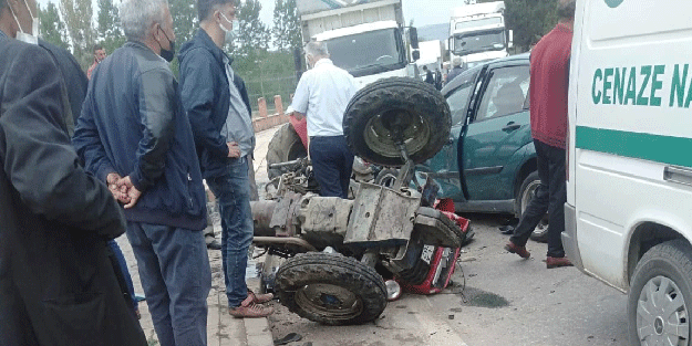 Zincirleme kazada traktör ikiye bölündü! Yaralılar var