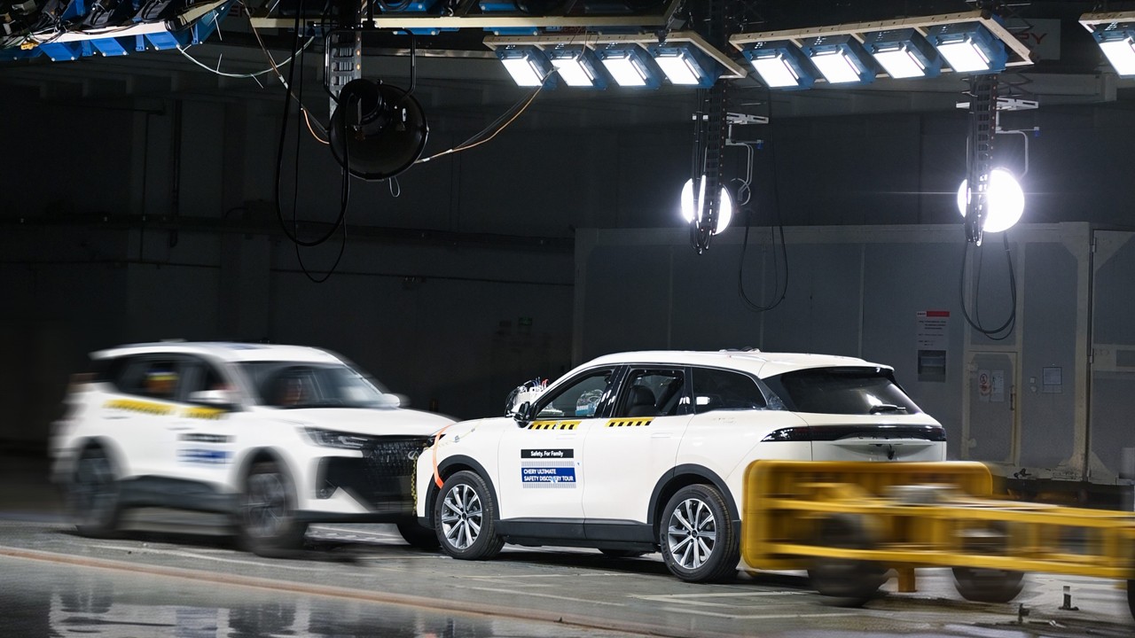 Zincirleme kazaya birebir test! Chery güvenliği gerçek sahneye taşıyor! Çarpışmanın ötesi