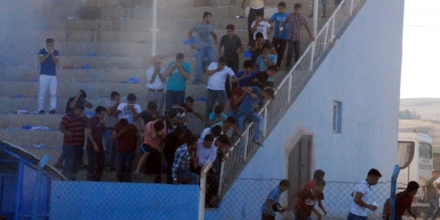 PKK tezahüratı maçı iptal ettirdi!