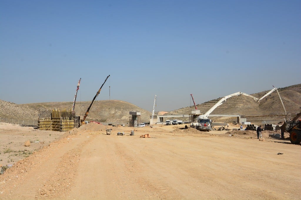 Zırhlı Birlikler'den geçen bağlantı yolu tamamlanıyor