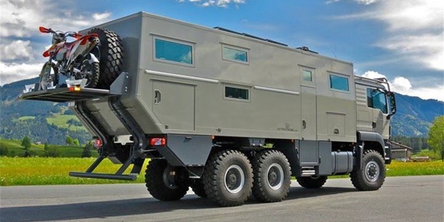 Zırhlı kamyonu lüks bir eve dönüştürdü