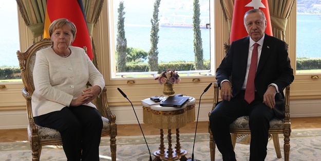 Zirve öncesi Erdoğan Merkel'i kabul etti