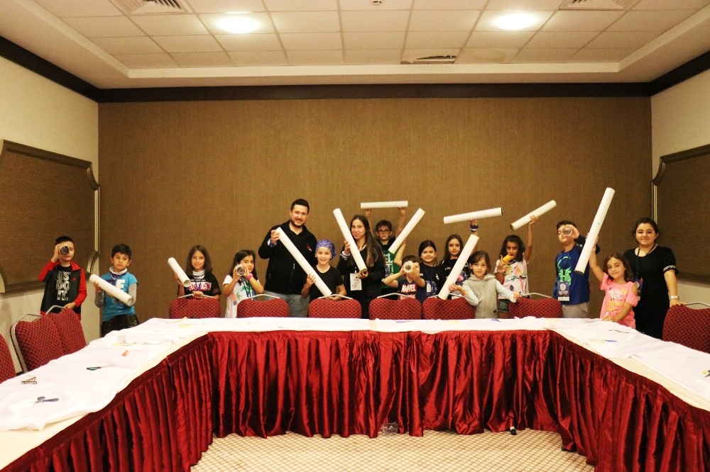 Zirvede bilimsel şölen 