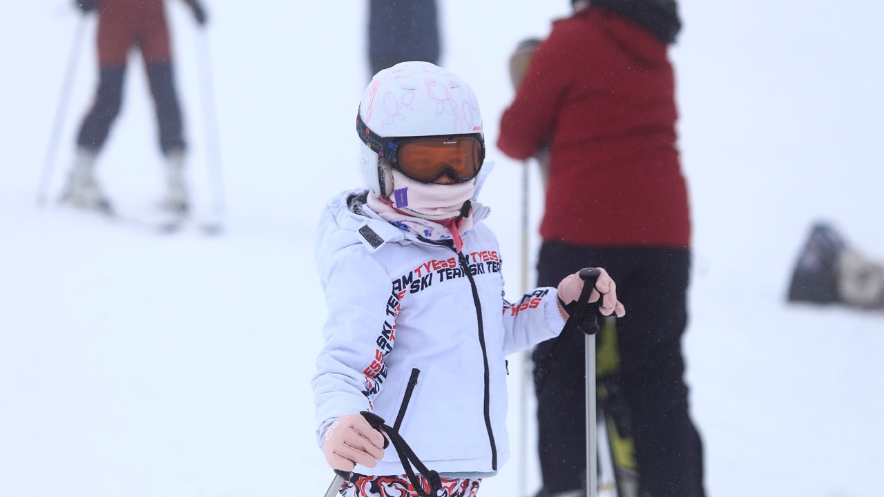 Zirvede kar kalınlığı 60 santimetreye ulaştı