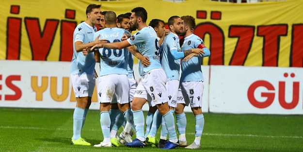 Zirvenin sahibi Başakşehir, Göztepe'yi 2-0 ile mağlup etti!