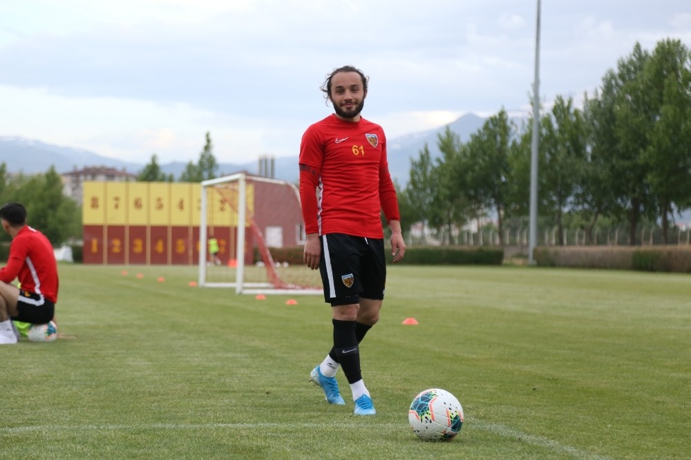 Ziya Alkurt’un gözü formada 