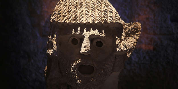 Ziyaretçiler tarihi yolculukta! ‘Işıklar ülkesi insanları’nın dönemine götürüyor