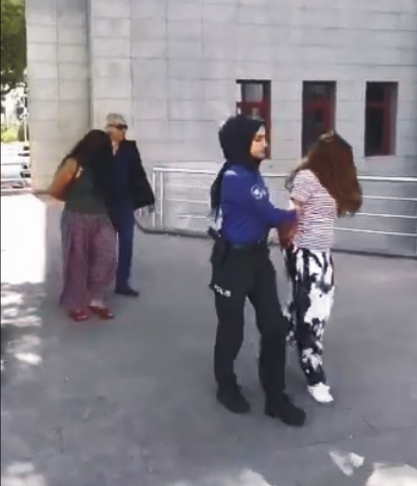 Ziynet eşyası çalan hırsızlar yakalandı 