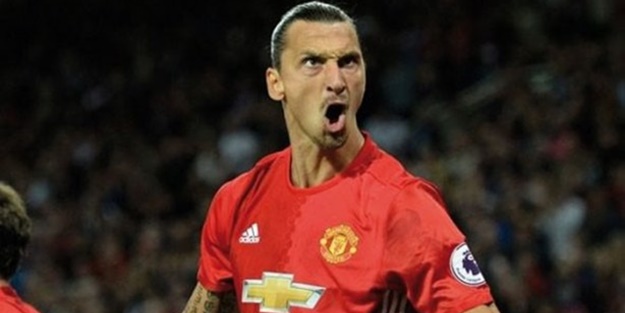 Zlatan, Van Persie'yi yakaladı!