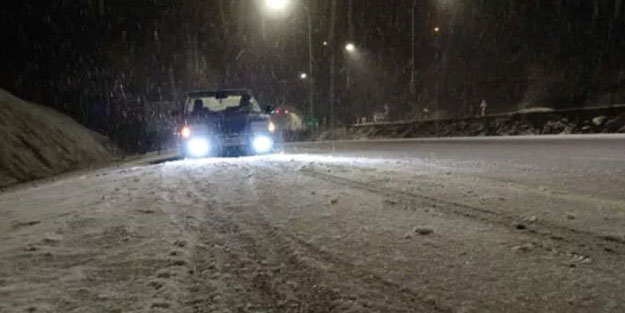 Zonguldak-Ankara Kara Yolu'nda kar yağışı etkili oldu