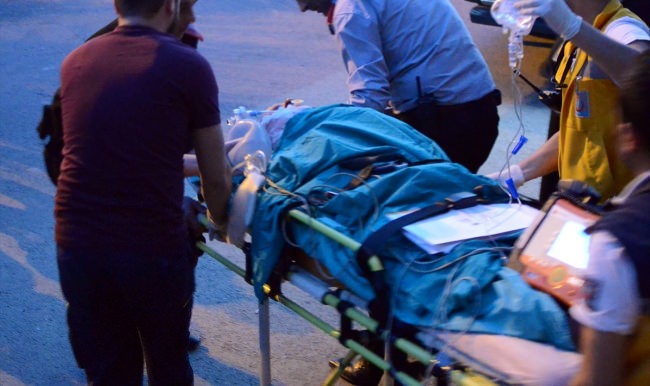 Zonguldak'da şizofreni hastası amcasını bıçakladı