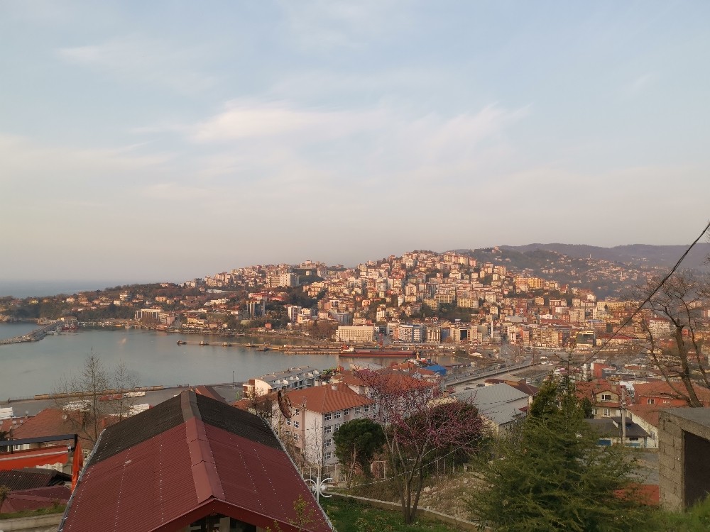 Zonguldaklılar yasağa uydu, sokaklar boş kaldı 