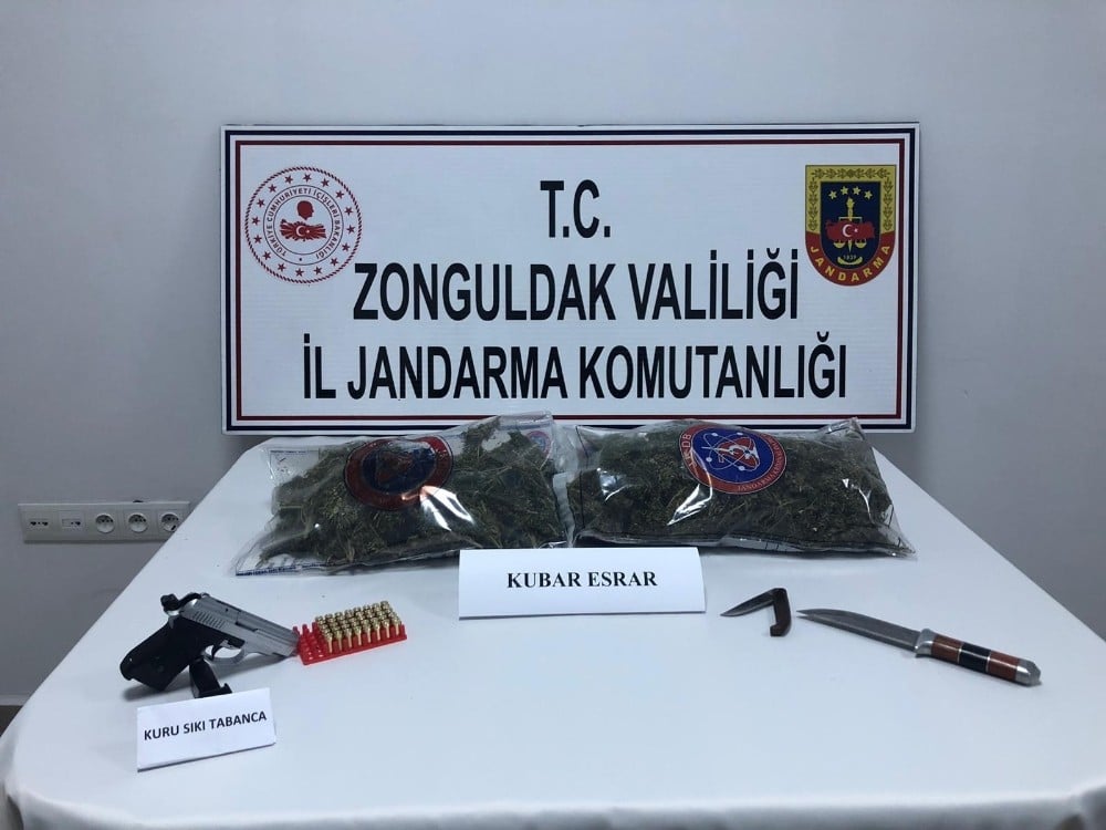 Zonguldak’ta 1 kilogram esrar ele geçirildi 