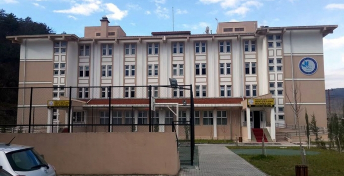 Zonguldak'ta 36 öğrenci, zehirlenme şüphesiyle hastaneye kaldırıldı