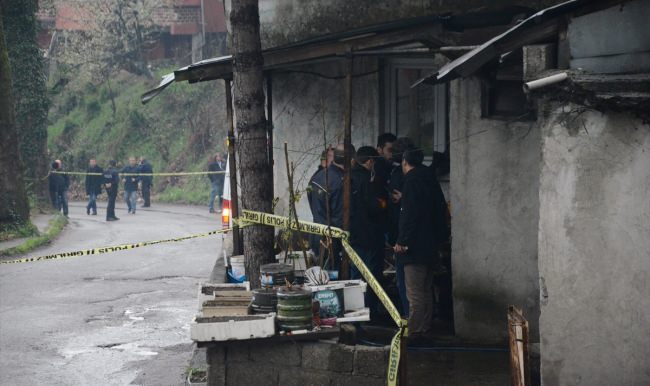 Zonguldak'ta bir evde 3 ceset bulundu