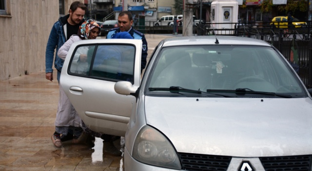 Zonguldak'ta dilencinin üzerinden tarihi madalyon ve sikke çıktı
