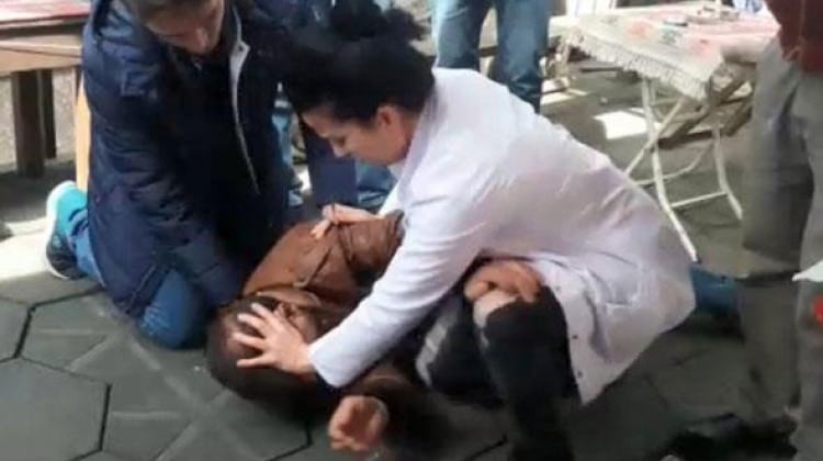 Zonguldak'ta hemşirenin zor anları! Önce tekme attı sonra...